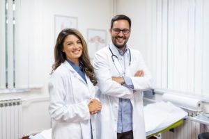 Médico pessoa física ou jurídica: o que é melhor?